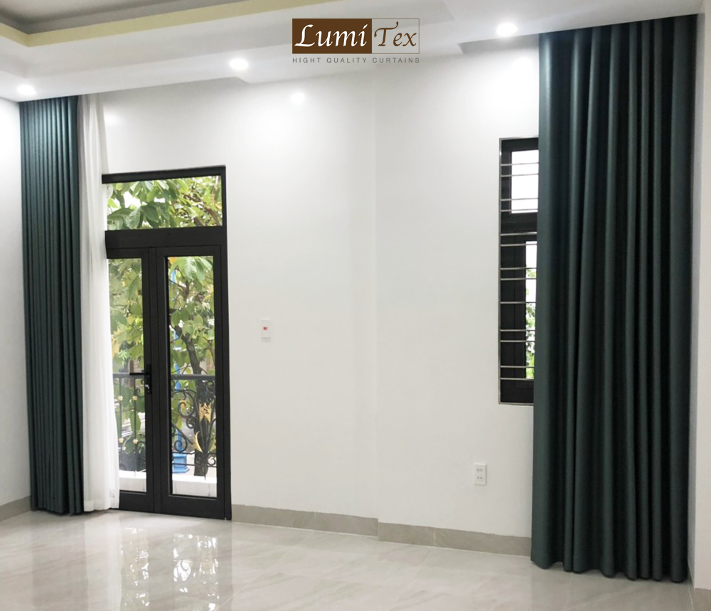 Mẫu rèm vải Depo làm cản sáng, chống nắng cách nhiệt tốt,đem lại sự thoải mái cho gia chủ