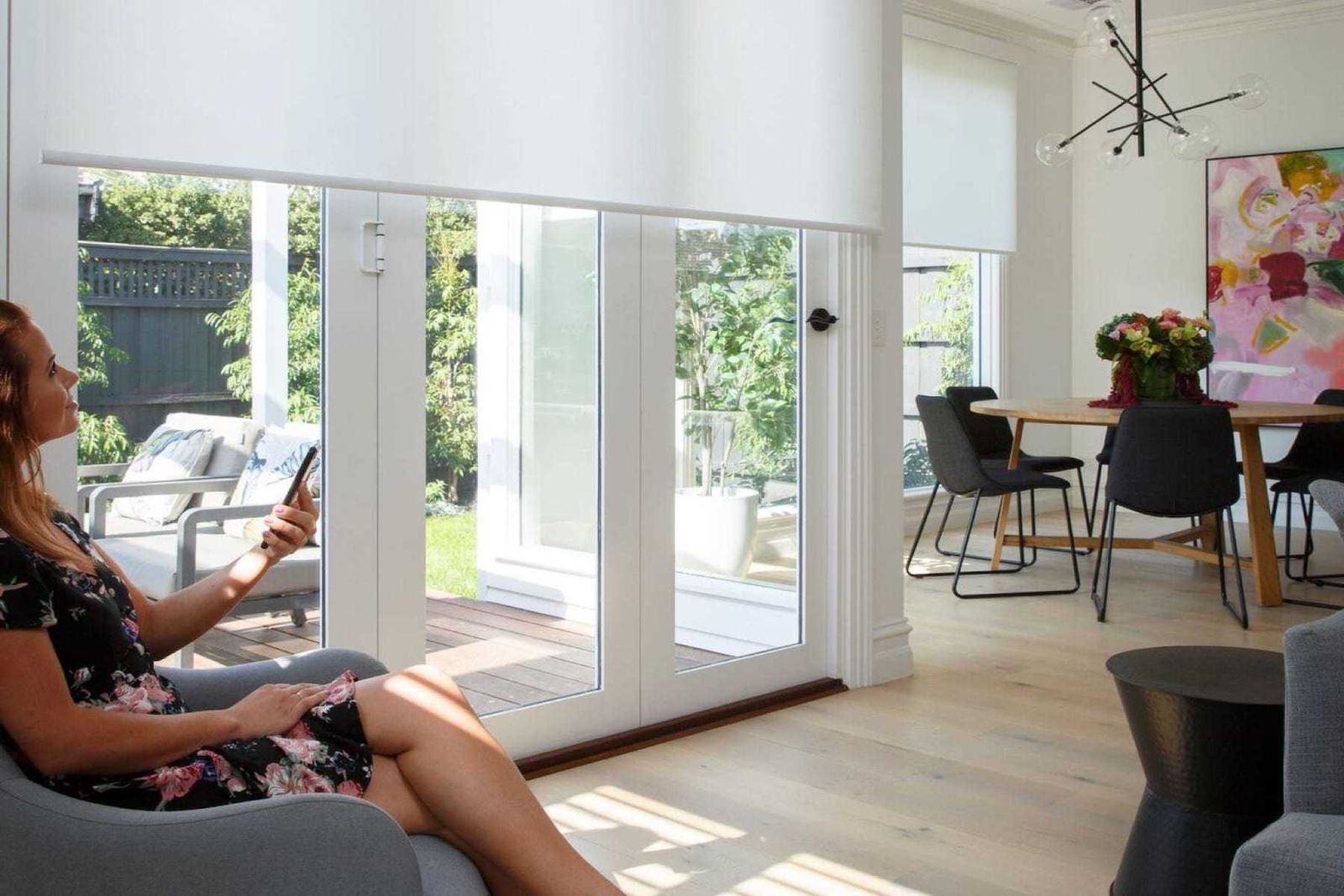 ​Rèm cửa thông minh cao cấp Lumitex mang tới sự dễ dàng, đơn giản khi sử dụng.