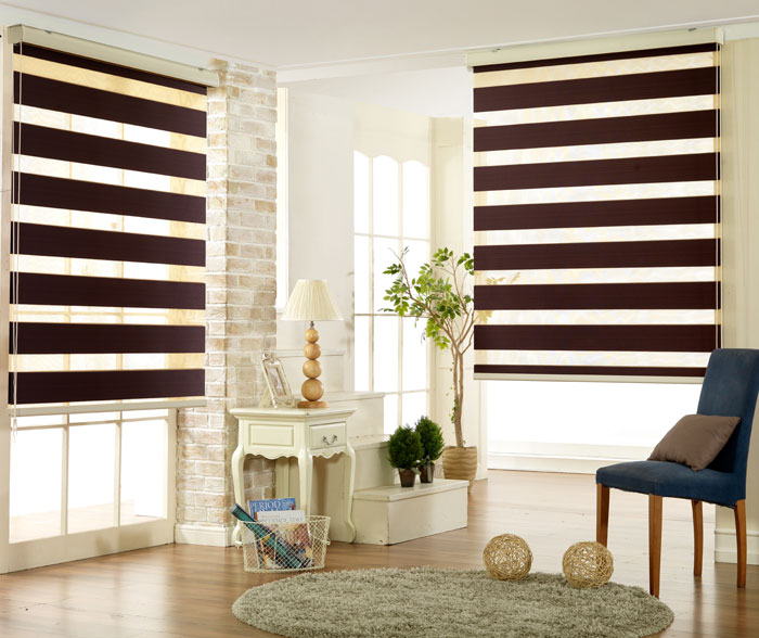 Tạo điểm nhấn cho căn phòng với rèm Roman Combi của Lumitex