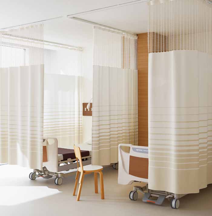 Một chiếc rèm cửa y tế sẽ giúp chia không gian giữa các giường bệnh, tăng tính thẩm mỹ cho các phòng bệnh.