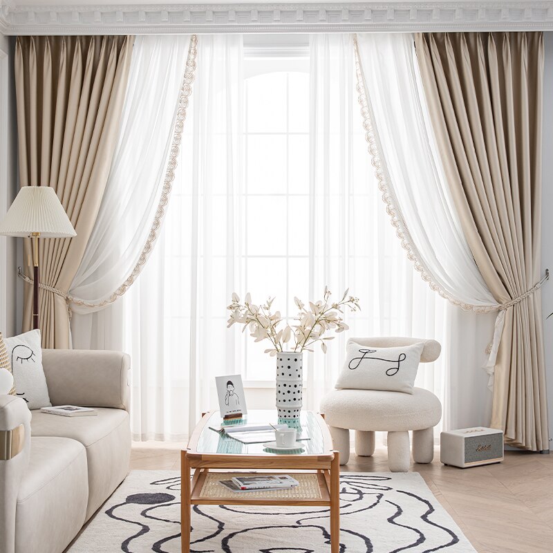 Sự hiện đại, sang trọng, đẳng cấp của công trình được thể hiện qua màn cuốn tự động.