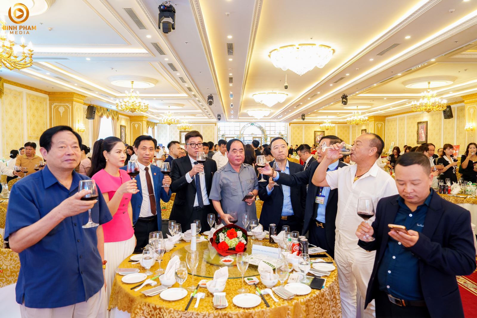 một số hình ảnh tại Ngày hội Doanh nhân họ Phạm và đối tác