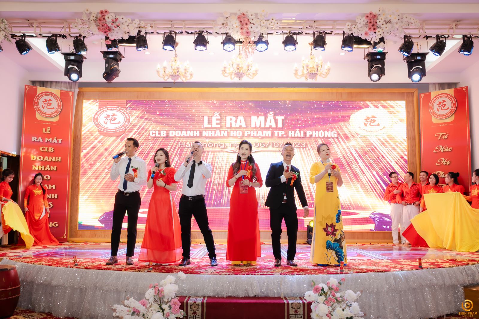 Các tiết mục biểu diễn sự kiện "Lễ ra mắt" CLB Doanh nhân họ Phạm tại Hải Đăng Plaza 