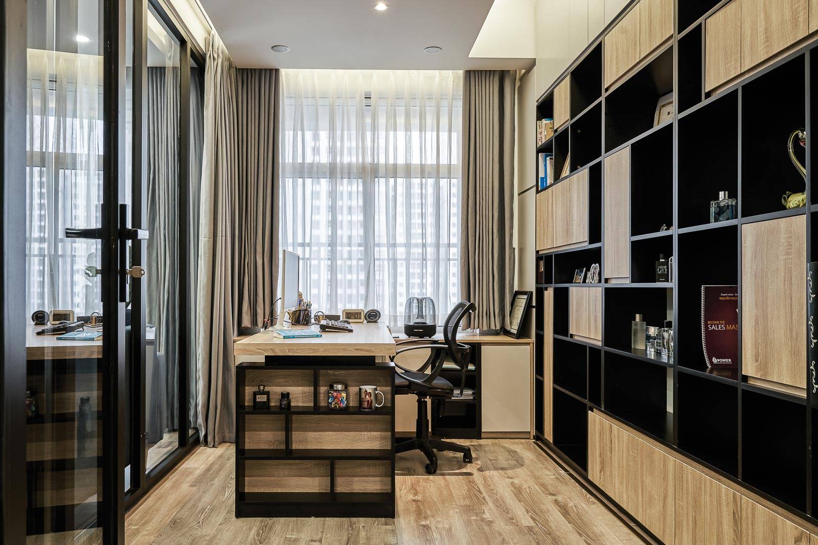 Lắp đặt rèm cửa cũng là một cách tạo nên các điểm nhấn, tạo sự khác biệt cho từng không gian