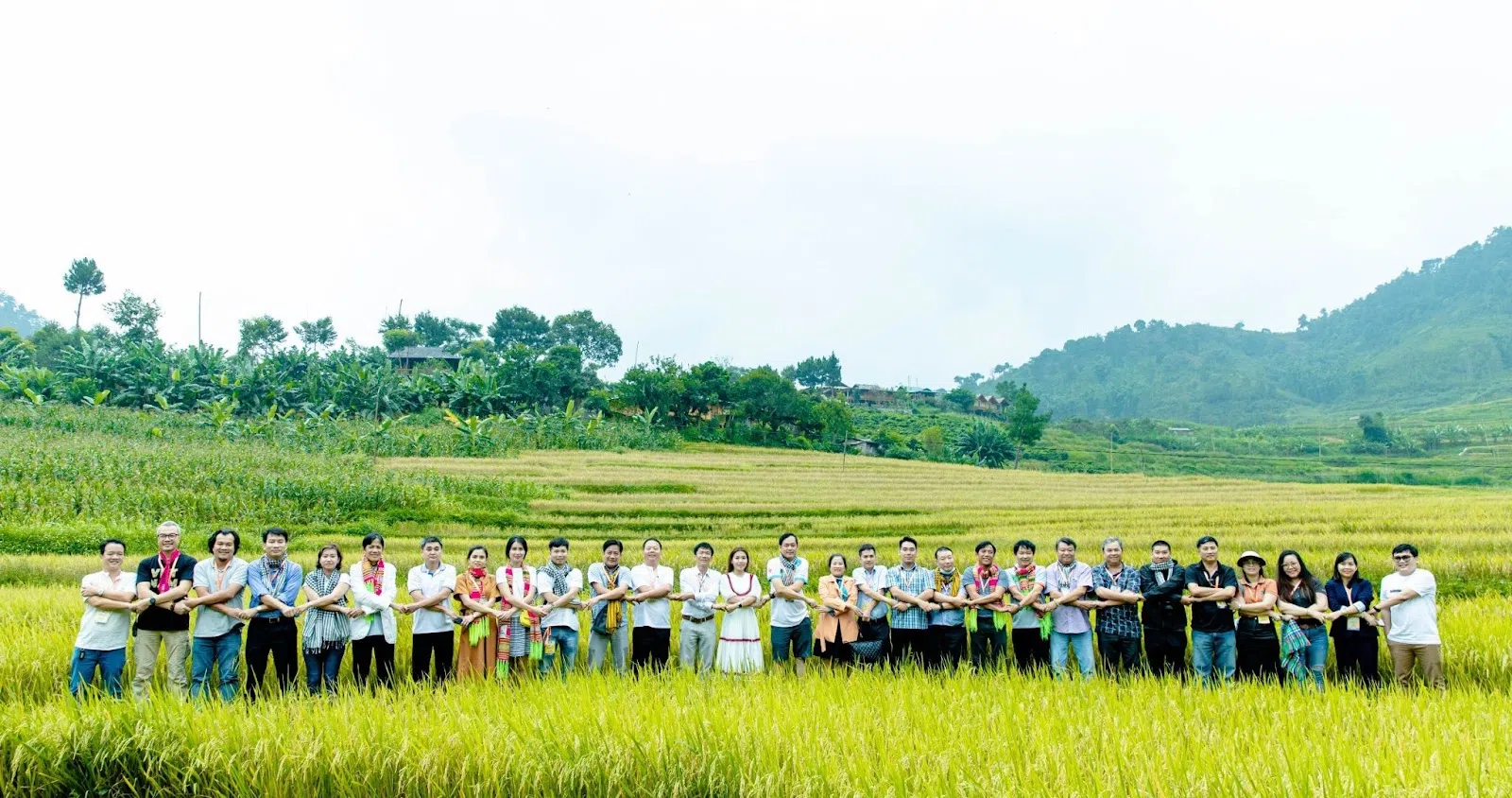 Hình ảnh tham quan và trải nghiệm tắm khoáng nóng