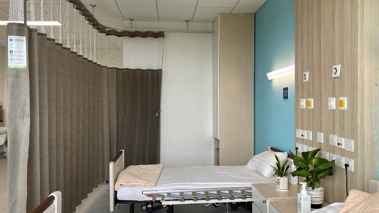 Hệ thống rèm kháng khuẩn giúp bệnh nhân có cảm giác an toàn tuyệt đối