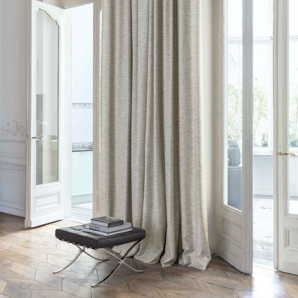 ​Rèm vải Bỉ cũng đa dạng về màu sắc, có thể thỏa sức lựa chọn màu sắc độc đáo mà các dòng rèm khác chưa chắc có