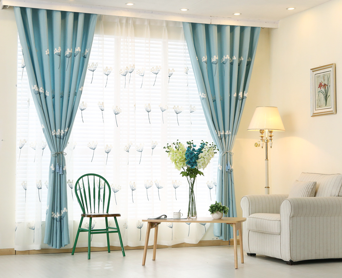 Với gam màu xanh nổi bật đủ để không gian thêm ấn tượng trong  tiết trời nắng nóng.