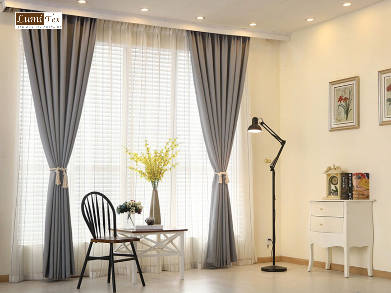 Rèm voan 2 lớp là một dòng rèm cao cấp, thu hút sự quan tâm của nhiều người nhờ vào thiết kế độc đáo, kết hợp sự tinh tế giữa lớp voan mỏng và lớp vải dày