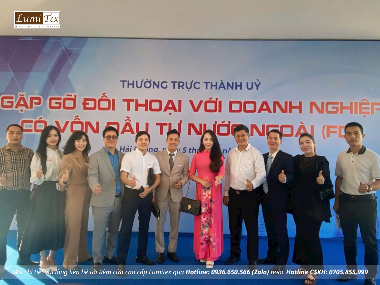 Đồng chí Bí thư Thành uỷ Hải Phòng – Lê Tiến Châu cùng các lãnh đạo thành phố và đại biểu lãnh đạo 700 doanh nghiệp FDI thăm quan các gian hàng trưng bày, giới thiệu các thành tựu, sản phẩm, định hướng phát triển của thành phố và các doanh nghiệp tiêu biểu trong KCN, KKT.