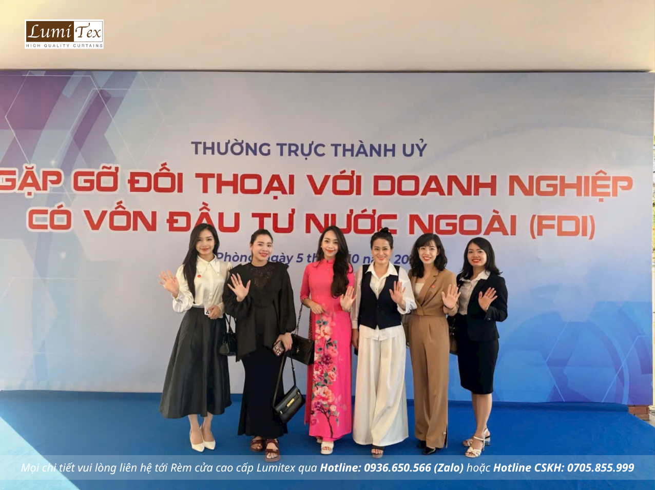 Đồng chí Bí thư Thành uỷ Hải Phòng – Lê Tiến Châu cùng các lãnh đạo thành phố và đại biểu lãnh đạo 700 doanh nghiệp FDI thăm quan các gian hàng trưng bày, giới thiệu các thành tựu, sản phẩm, định hướng phát triển của thành phố và các doanh nghiệp tiêu biểu trong KCN, KKT.