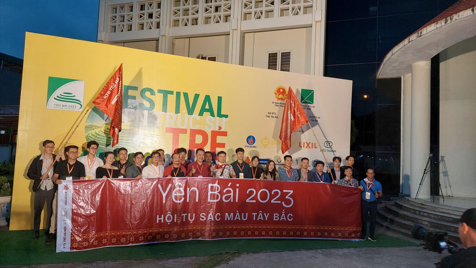 Tham quan triển lãm và khai mạc chương trình Festival KTS trẻ toàn quốc lần thứ IX – Yên Bái 2023