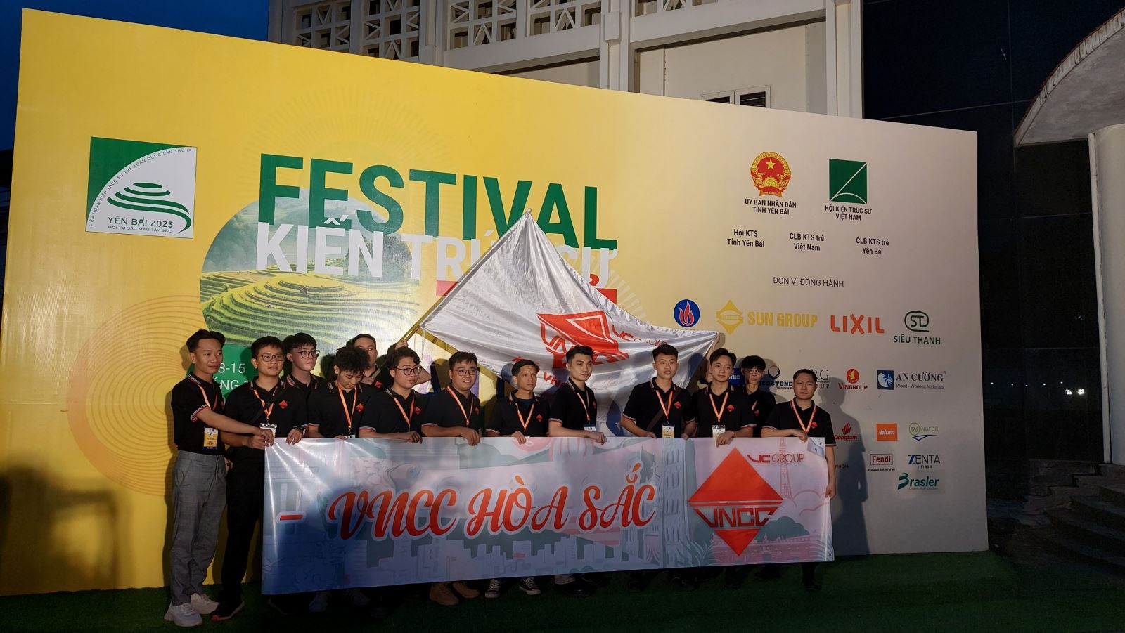 Tham quan triển lãm và khai mạc chương trình Festival KTS trẻ toàn quốc lần thứ IX – Yên Bái 2023